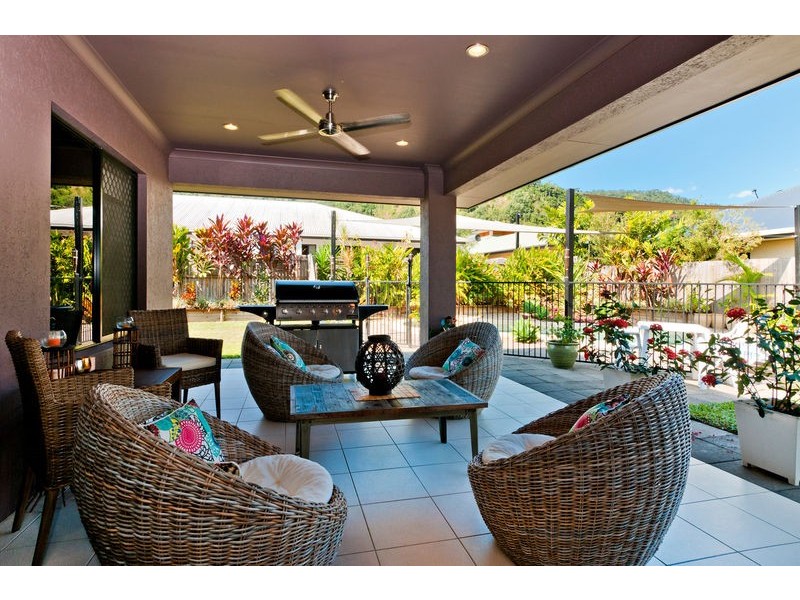 12 Bromell Close, Redlynch QLD 4870