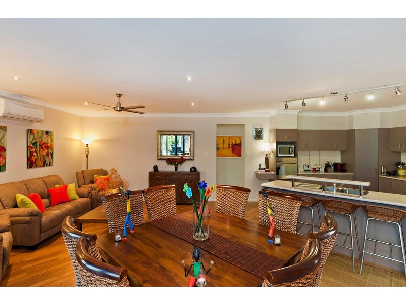 12 Bromell Close, Redlynch QLD 4870