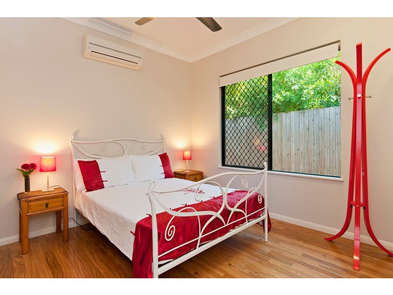 12 Bromell Close, Redlynch QLD 4870