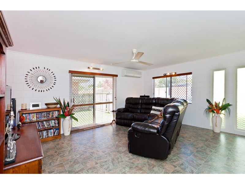 70 Macilwraith, Manoora QLD 4870
