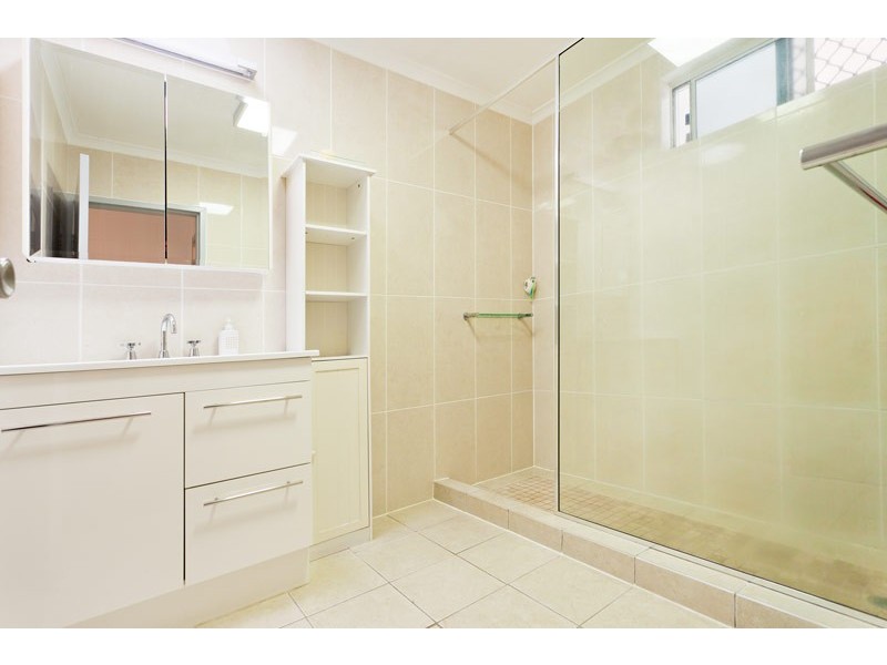 70 Macilwraith, Manoora QLD 4870