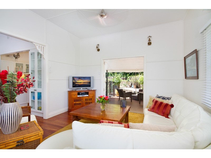 32 Walsh Street, Edge Hill QLD 4870