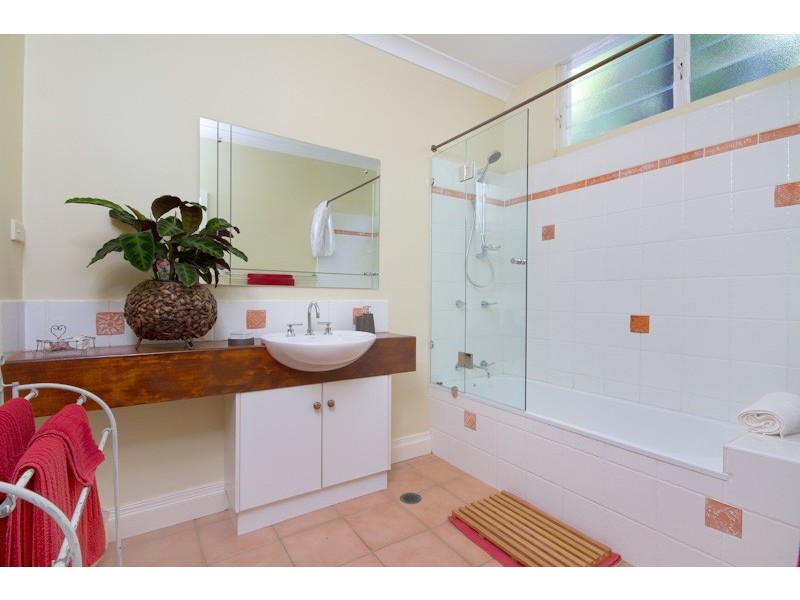 32 Walsh Street, Edge Hill QLD 4870