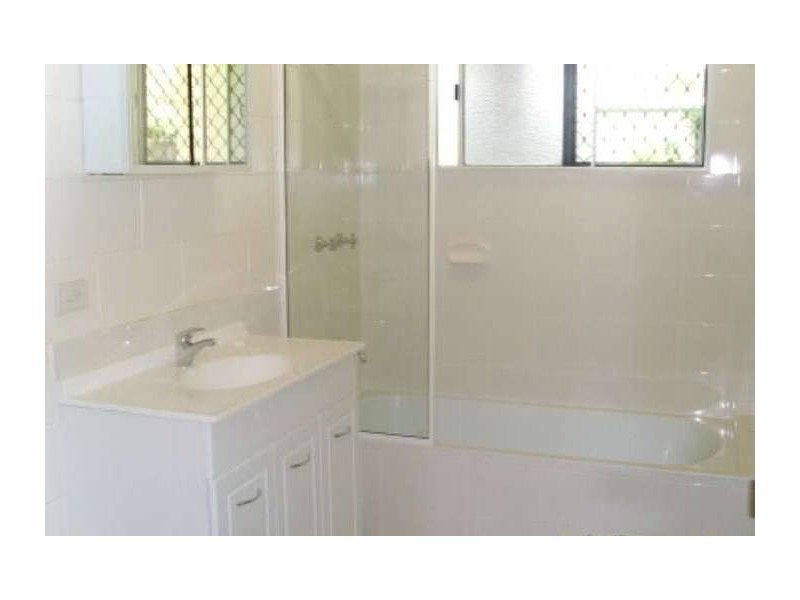 7 Pera Close, Bentley Park QLD 4869