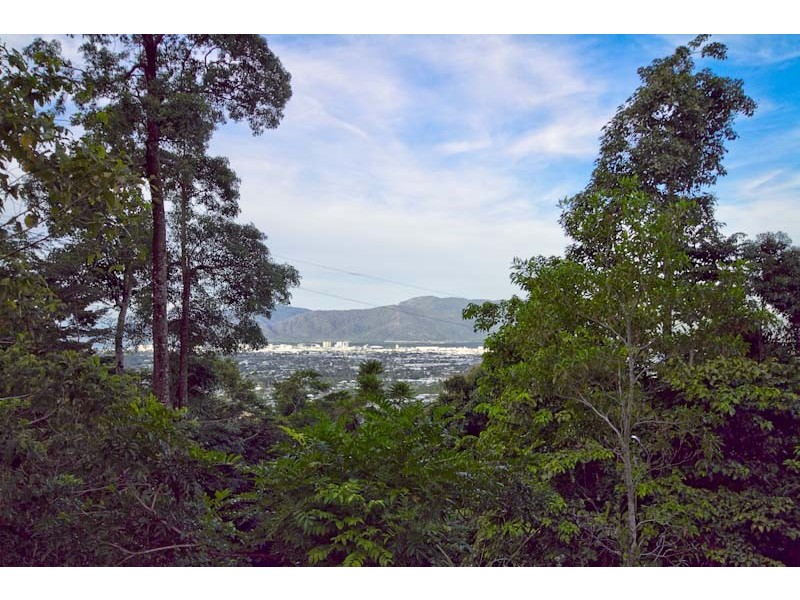 13 (Lot 80) Oceanview Place, Mooroobool QLD 4870