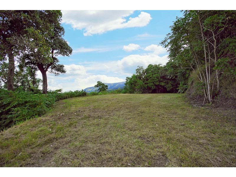 13 (Lot 80) Oceanview Place, Mooroobool QLD 4870