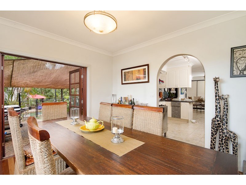 4 Rockton Place, Mooroobool QLD 4870