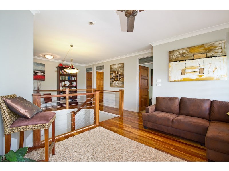 4 Rockton Place, Mooroobool QLD 4870