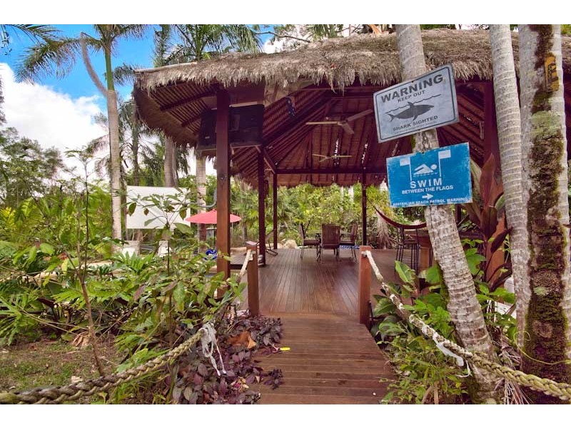 4 Rockton Place, Mooroobool QLD 4870