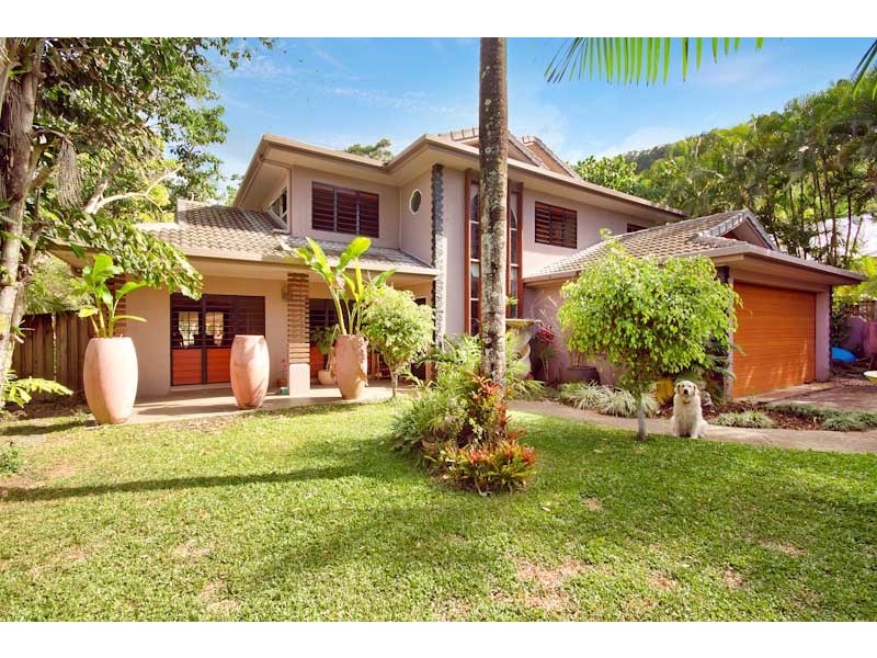 4 Rockton Place, Mooroobool QLD 4870