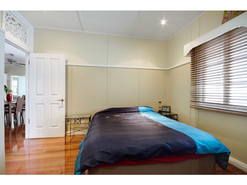 57  Collinson Street, Westcourt QLD 4870