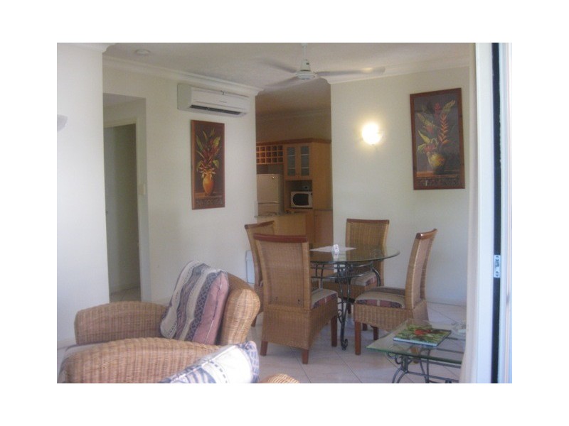 1614/2 Greenslopes Street, Cairns North QLD 4870