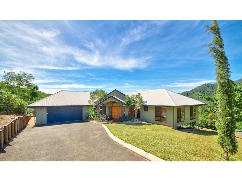 8  Kirrima Close, Redlynch QLD 4870