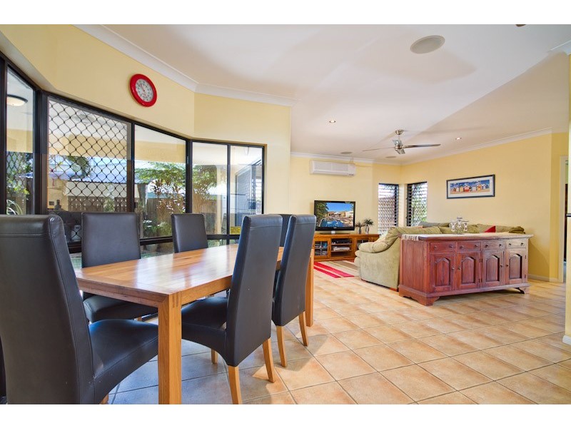 178  McFarlane Drive, Kanimbla QLD 4870