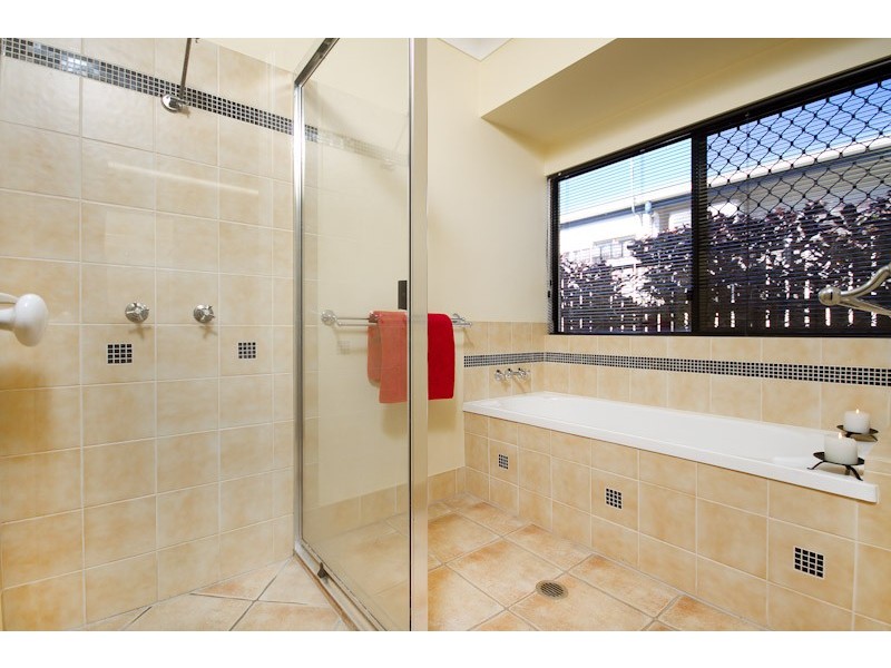 178  McFarlane Drive, Kanimbla QLD 4870