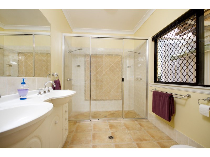 178  McFarlane Drive, Kanimbla QLD 4870