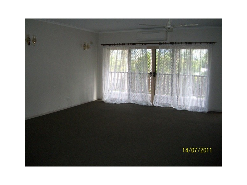 Bentley Park QLD 4869
