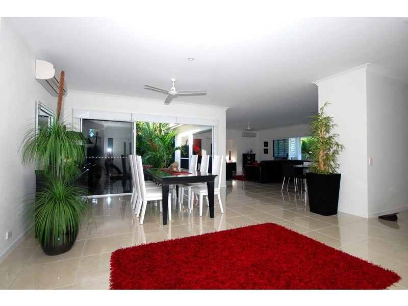 10  St Crispin Street, Clifton Beach QLD 4879