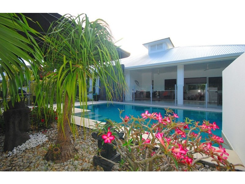 10  St Crispin Street, Clifton Beach QLD 4879