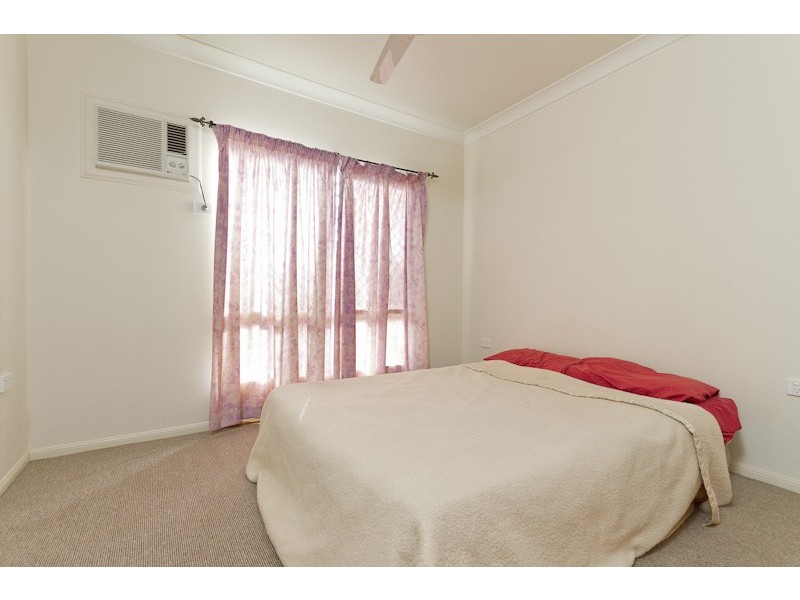 2/37 Loretta Avenue, Woree QLD 4868