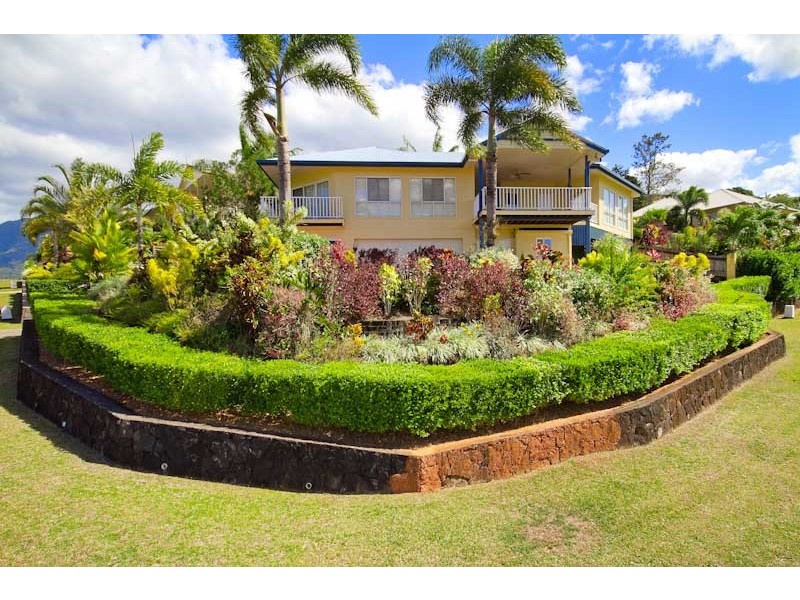 15 Guthrie Close, Bentley Park QLD 4869