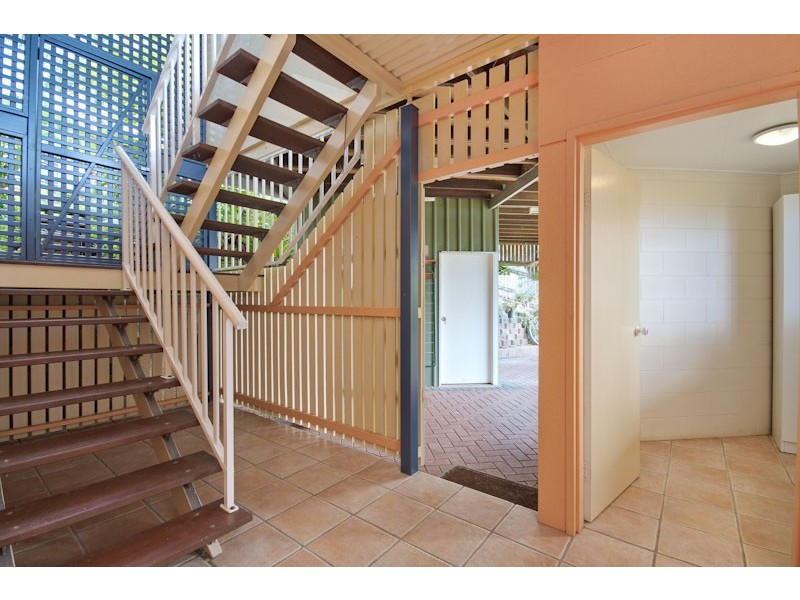 15 Guthrie Close, Bentley Park QLD 4869