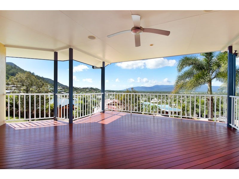 15 Guthrie Close, Bentley Park QLD 4869