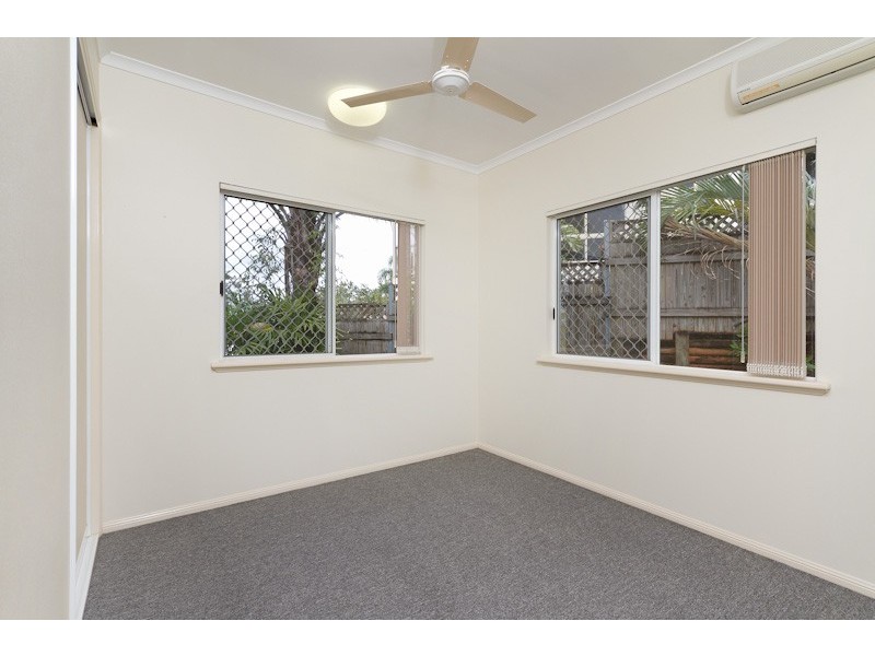 15 Guthrie Close, Bentley Park QLD 4869