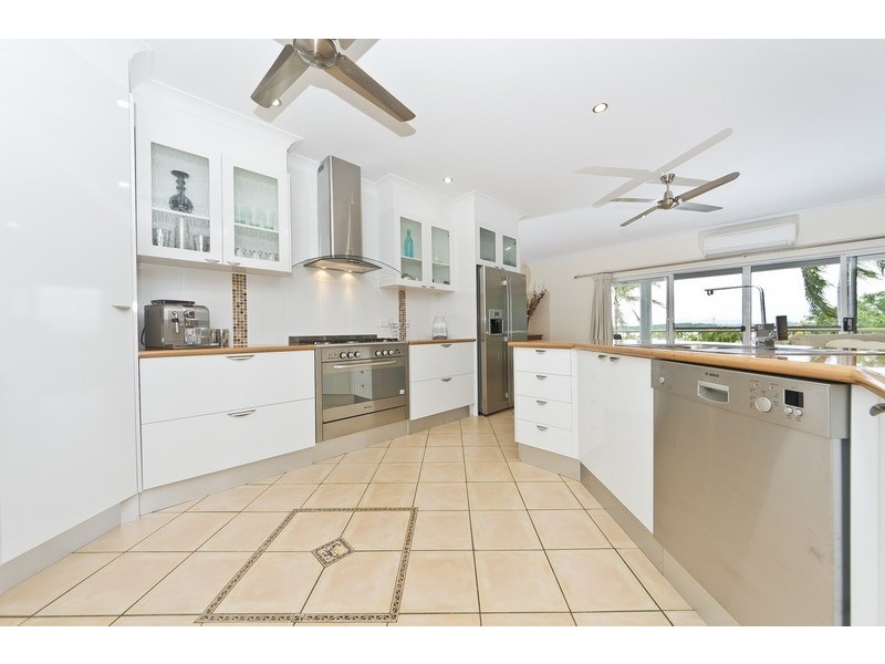 5 Thornton Court, White Rock QLD 4868