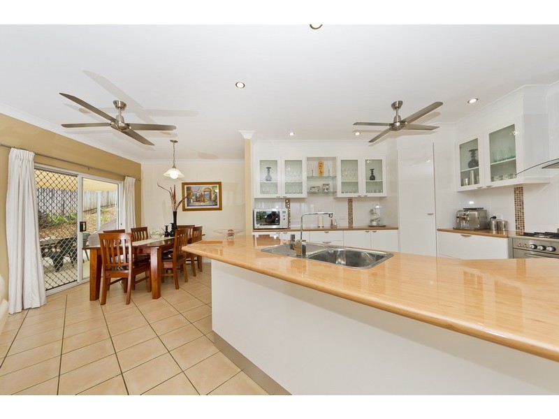 5 Thornton Court, White Rock QLD 4868