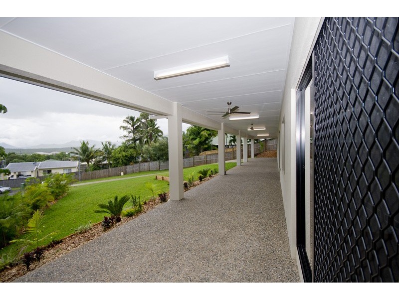 7 Yates Court, White Rock QLD 4868
