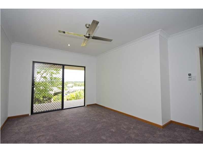 7 Yates Court, White Rock QLD 4868