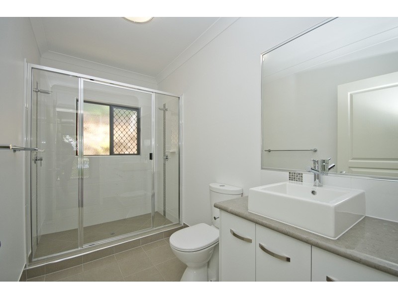 7 Yates Court, White Rock QLD 4868