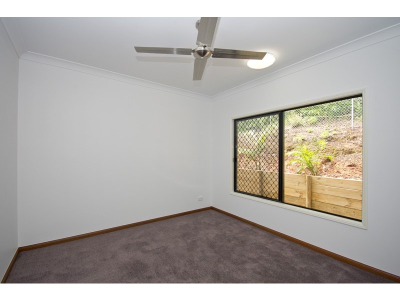 7 Yates Court, White Rock QLD 4868