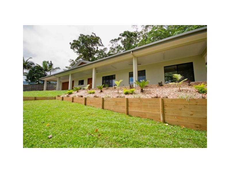 7 Yates Court, White Rock QLD 4868