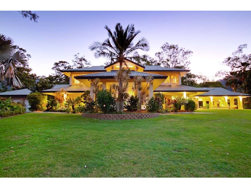 105-107 Mansfield Street, Earlville QLD 4870