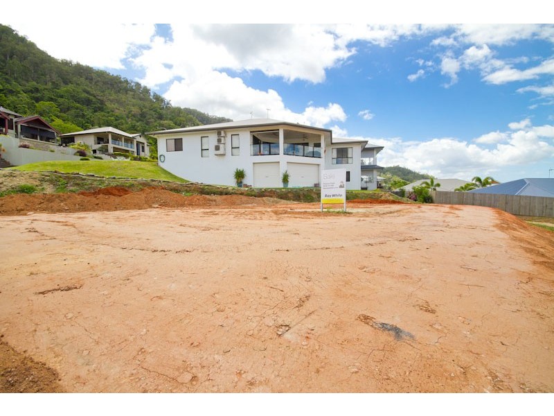 8 Trumpeter Street, Kanimbla QLD 4870