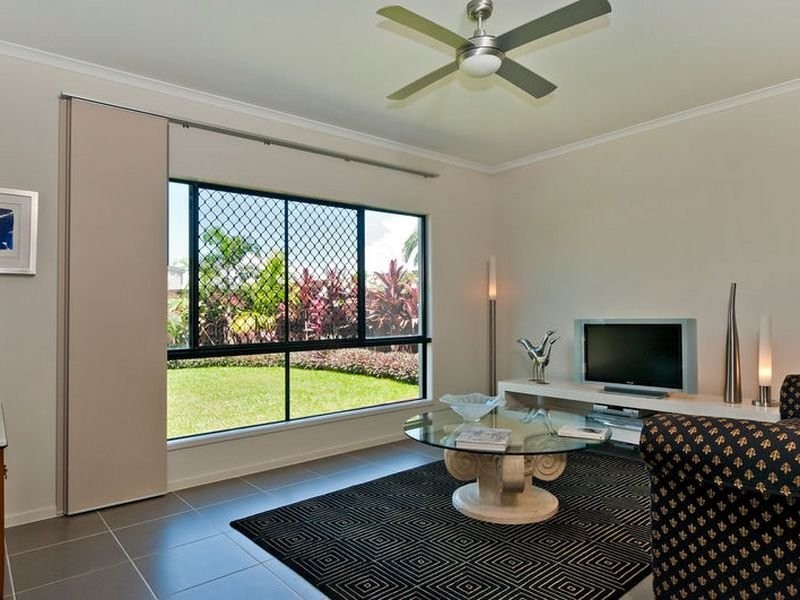 39  Iridescent Drive, Trinity Beach QLD 4879