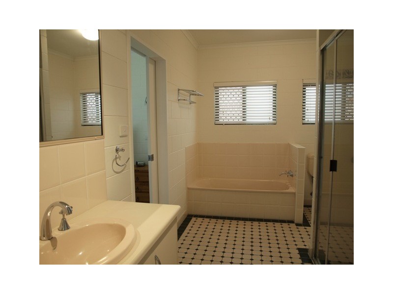 50 Sawpit Street, Mount Sheridan QLD 4868