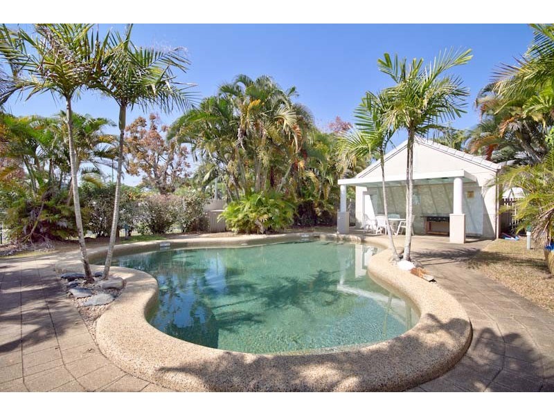 24/34-40 Lily Street, Cairns North QLD 4870