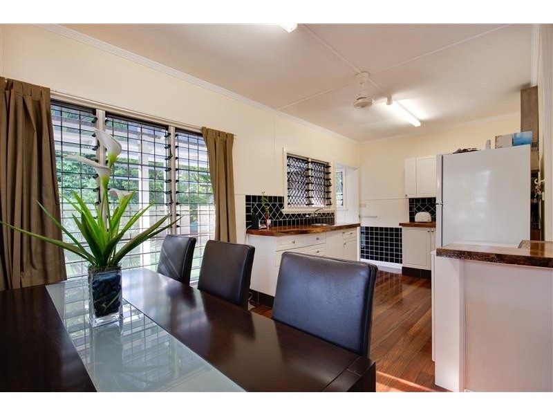 Manoora QLD 4870