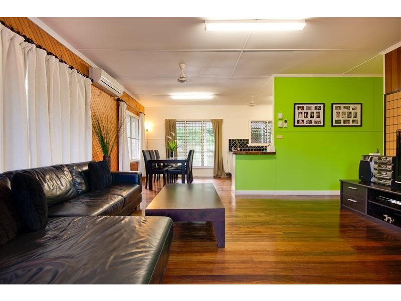 Manoora QLD 4870