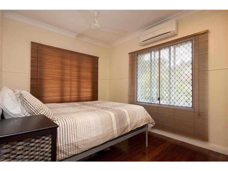 Manoora QLD 4870