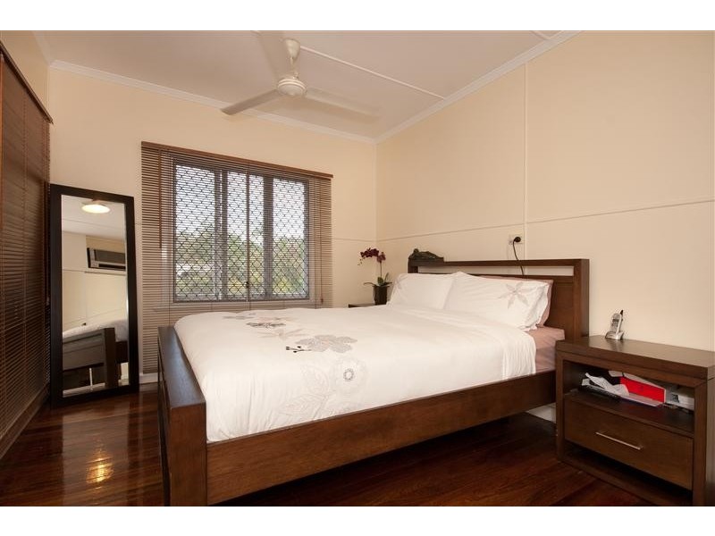 Manoora QLD 4870
