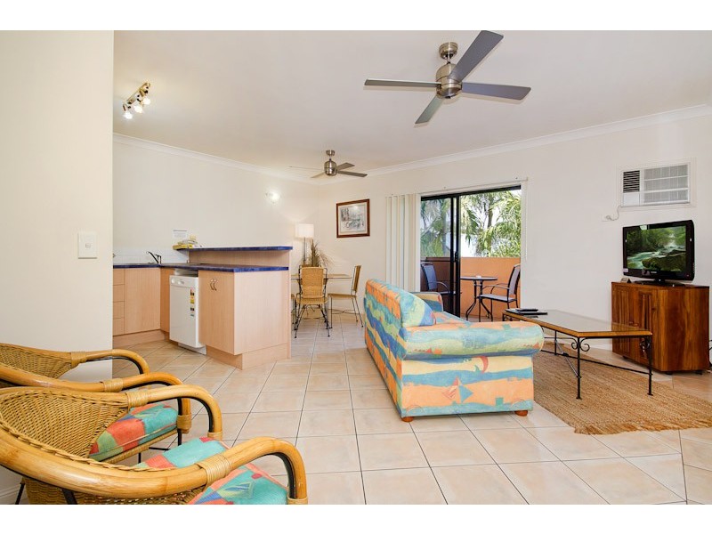 38/255 Lake Street, Cairns QLD 4870