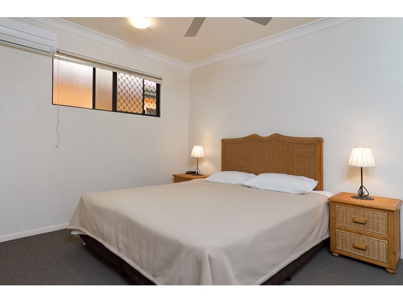 38/255 Lake Street, Cairns QLD 4870