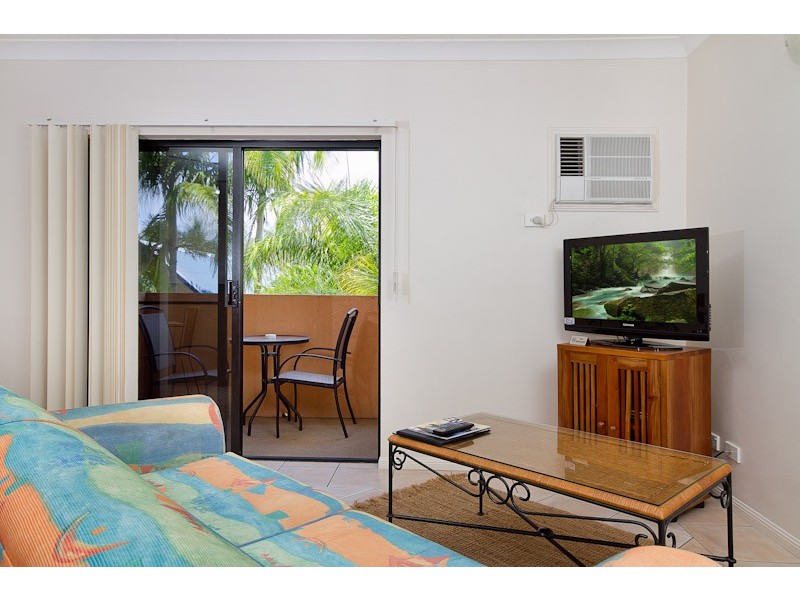 38/255 Lake Street, Cairns QLD 4870