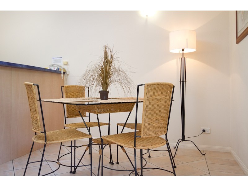 38/255 Lake Street, Cairns QLD 4870