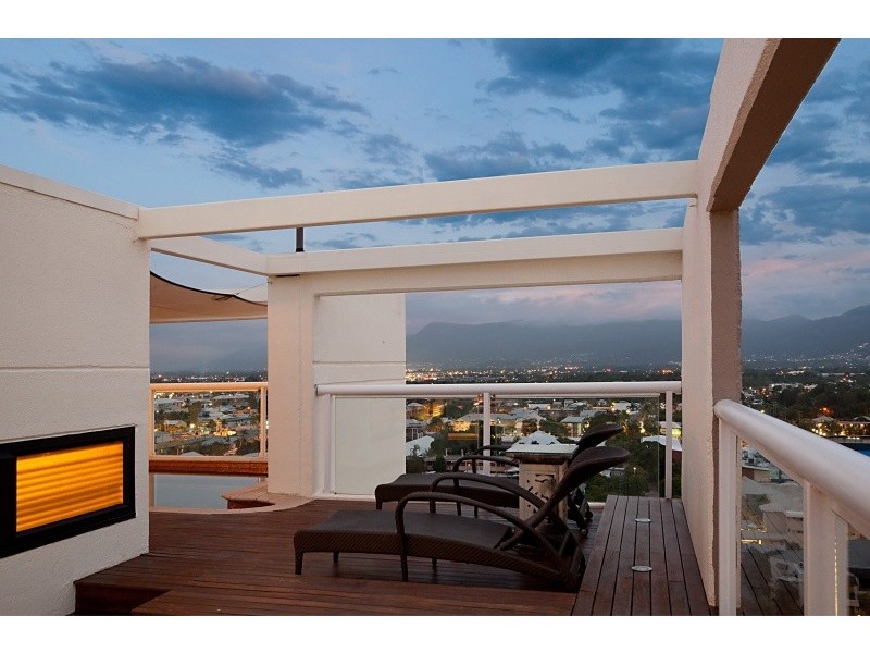 250/209 Abbott Street, Cairns North QLD 4870