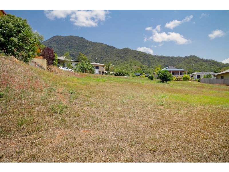 62 Daphne Drive, Redlynch QLD 4870